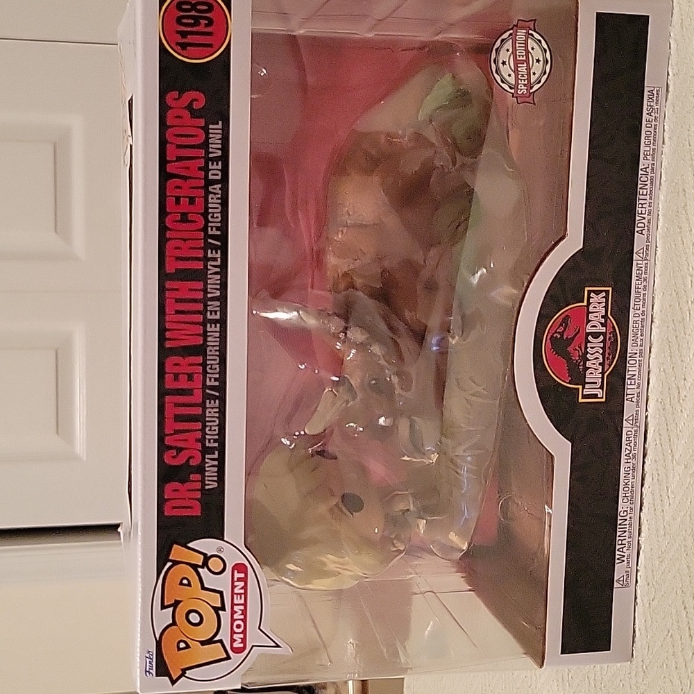 Funko Pop! Jurassic Park Dr. Sattler with Triceratops
